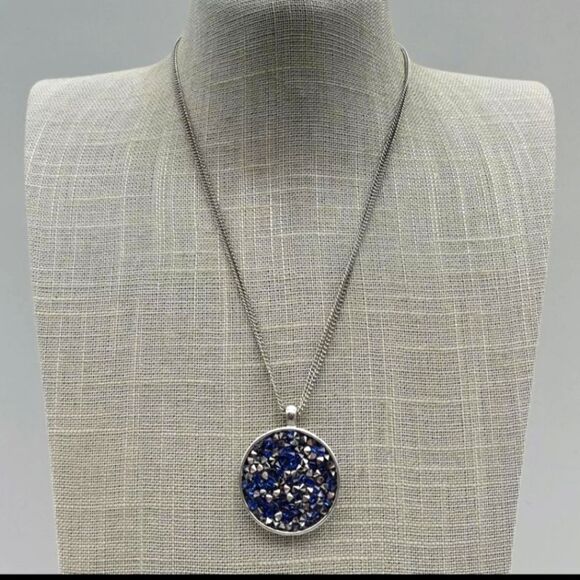 Kenneth Cole Necklace Blue Silver Tone Beaded Round Pendant 18 Inch Double Chain - Picture 1 of 11